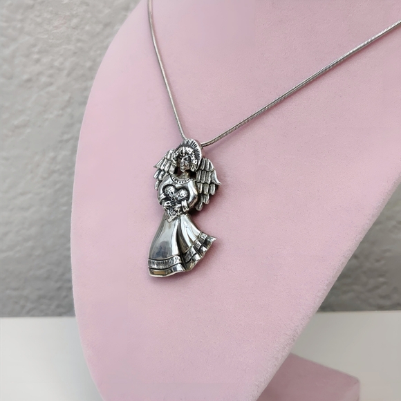 Vintage Sterling Silver Large Angel Brooch Pin Necklace Pendant with 20" Chain - Picture 3 of 14